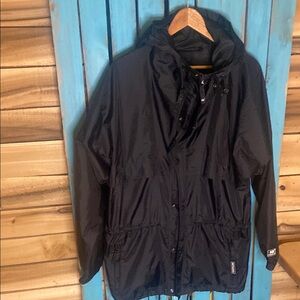 Helly-Hansen packable rain parka size small black and white hooded caped
